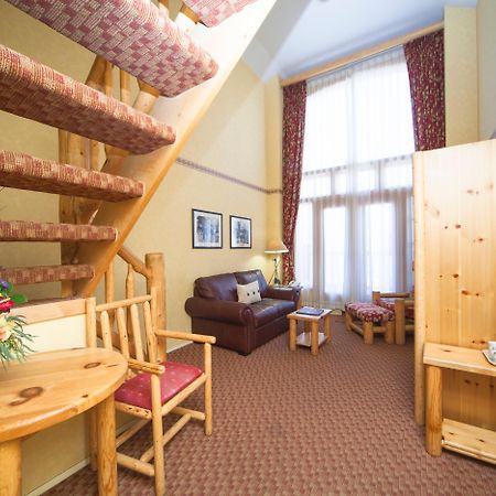 Brewster Mountain Lodge Banff Esterno foto