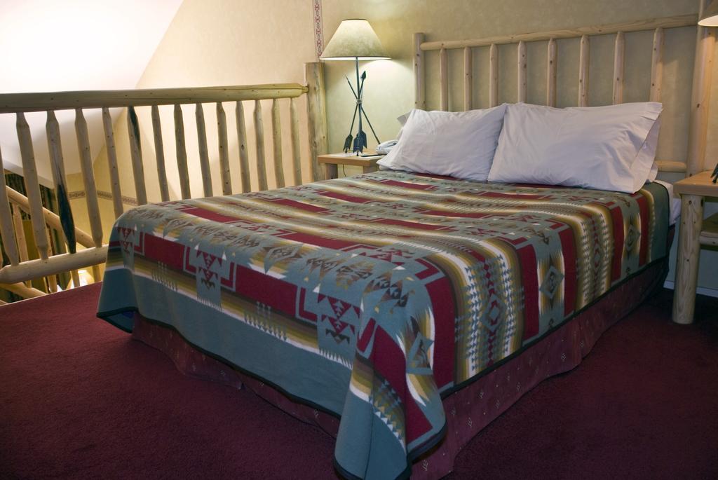 Brewster Mountain Lodge Banff Esterno foto